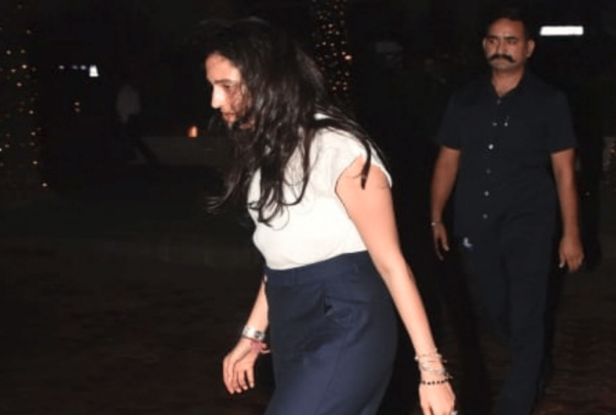 mukesh ambani daughter in law shloka mehta spotted in mumbai