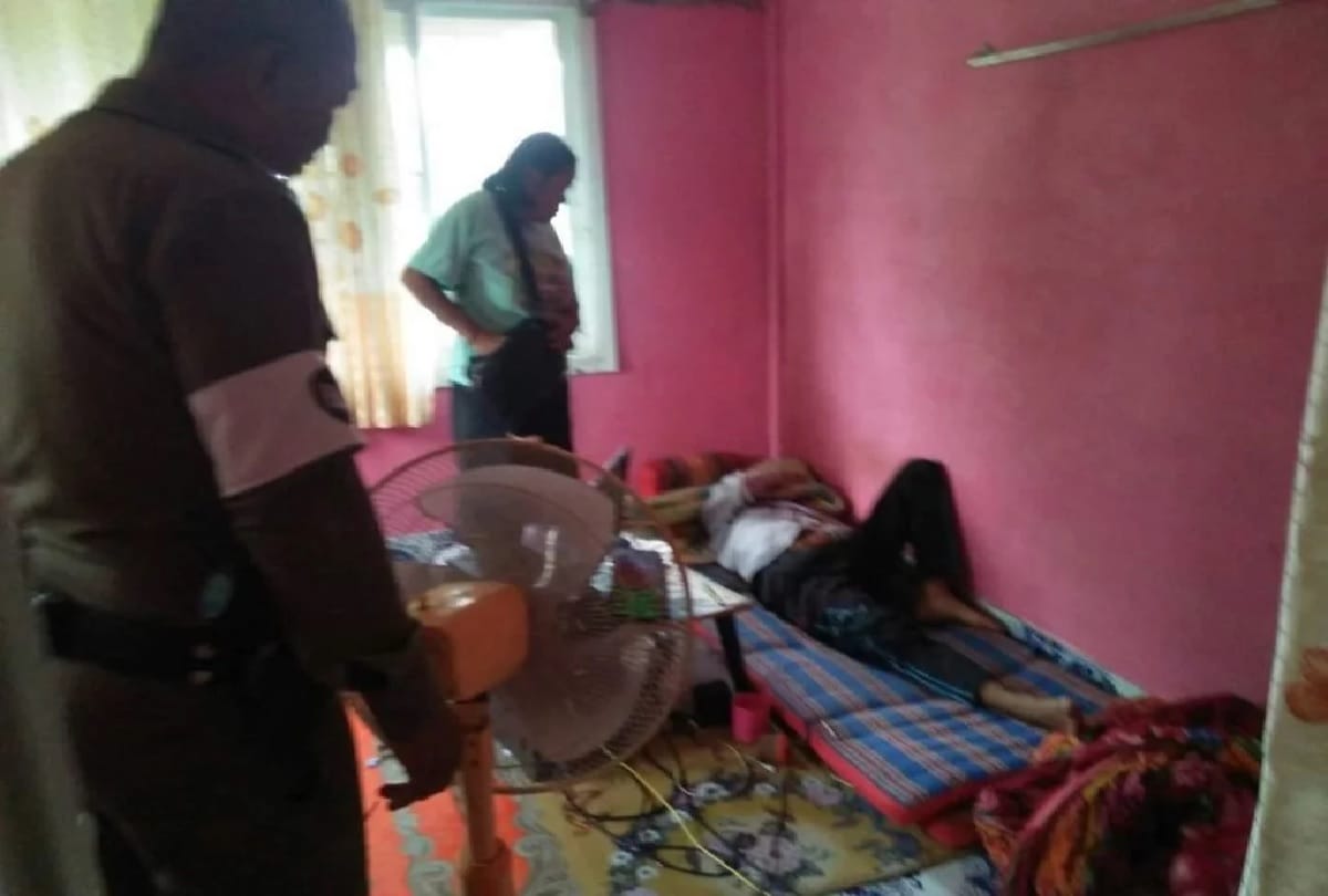 grandson refuse to wakeup for exam then grandmother call the police