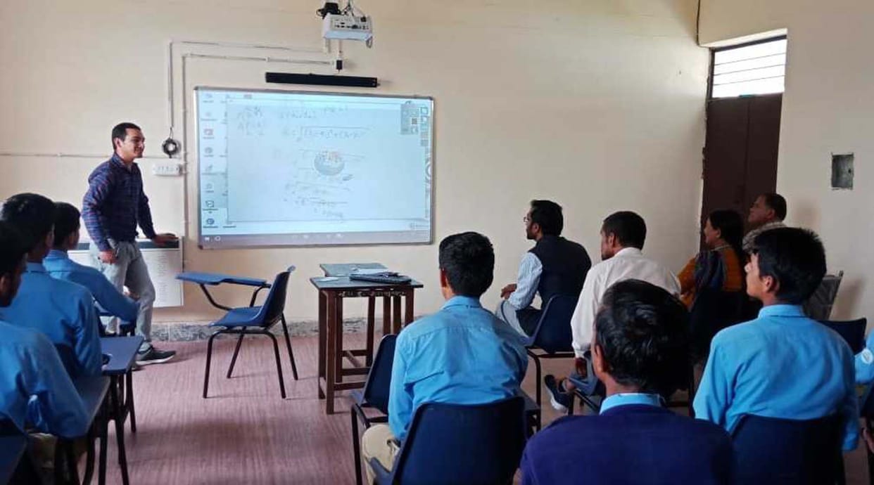 Children of GIC will become smart after studying in smart class