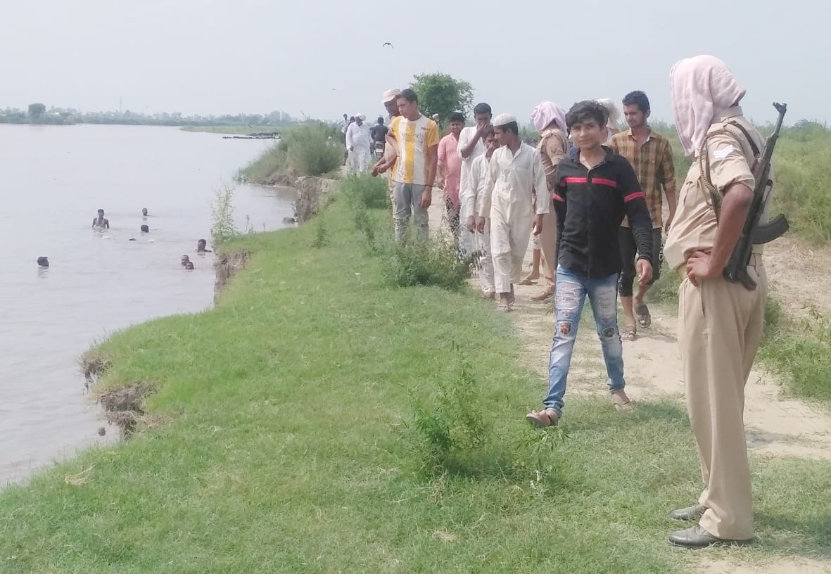 Teenager drowned in Yamuna river near Tanda