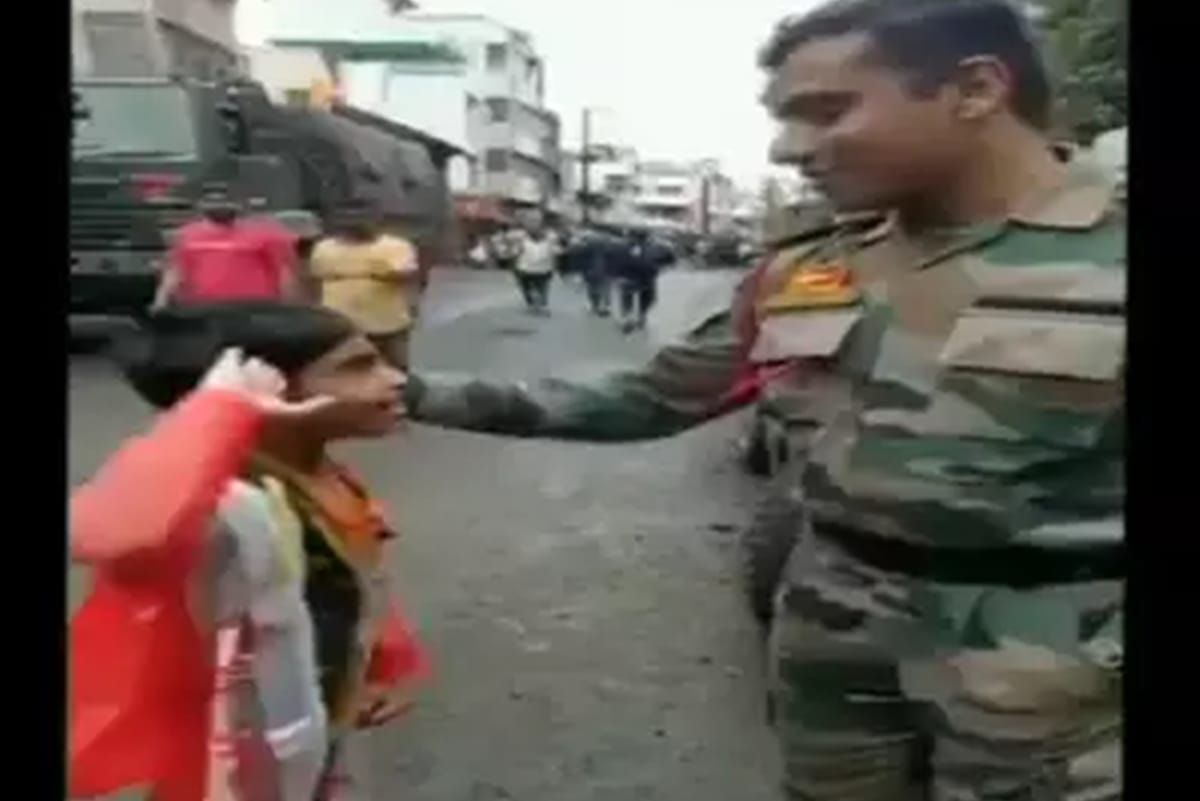 child salutes Army personnel and tells him aap bahut accha kaam karte ho during rescue operations