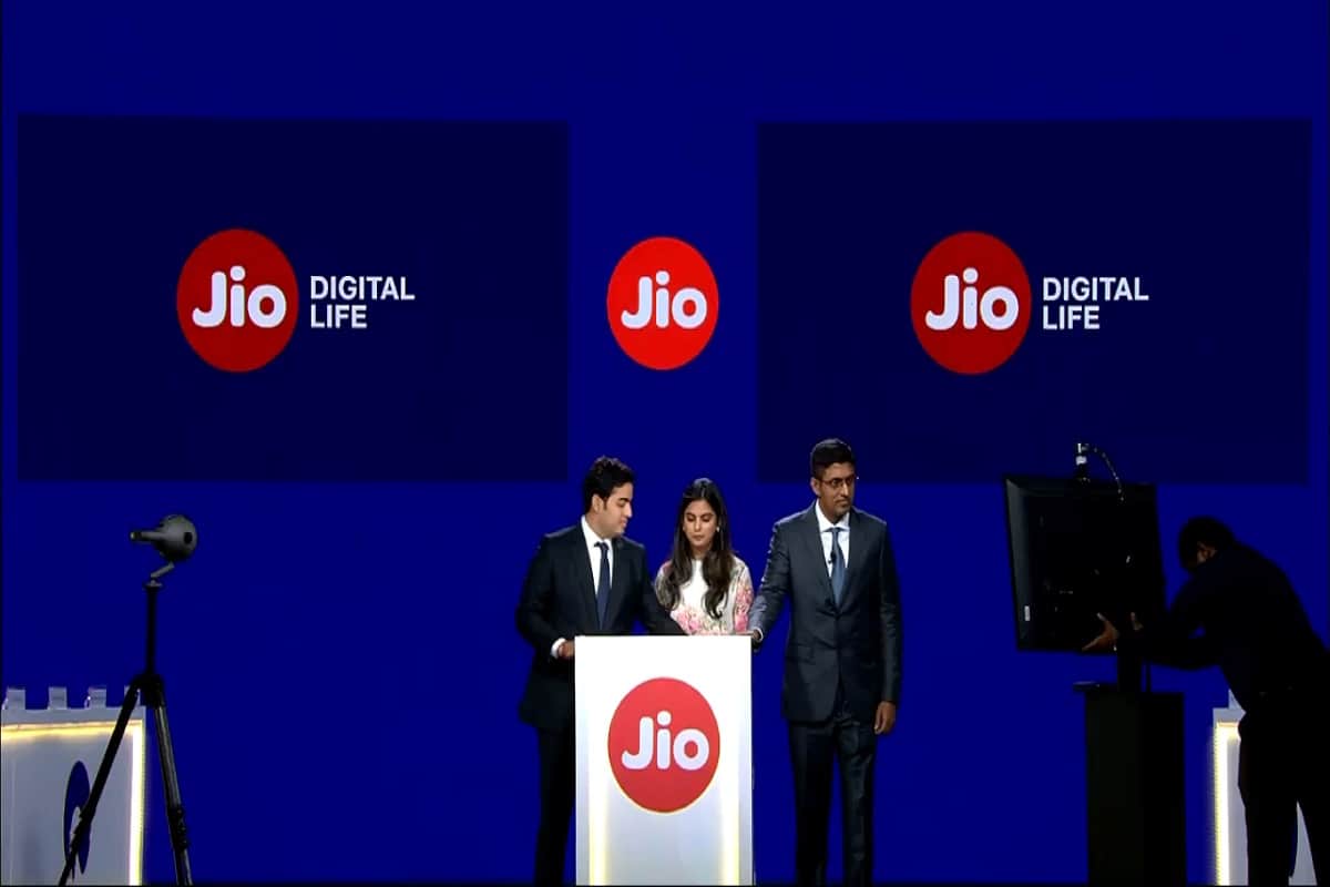 Jio GigaFiber Preview Customers may Get Free Service for Two Months details here