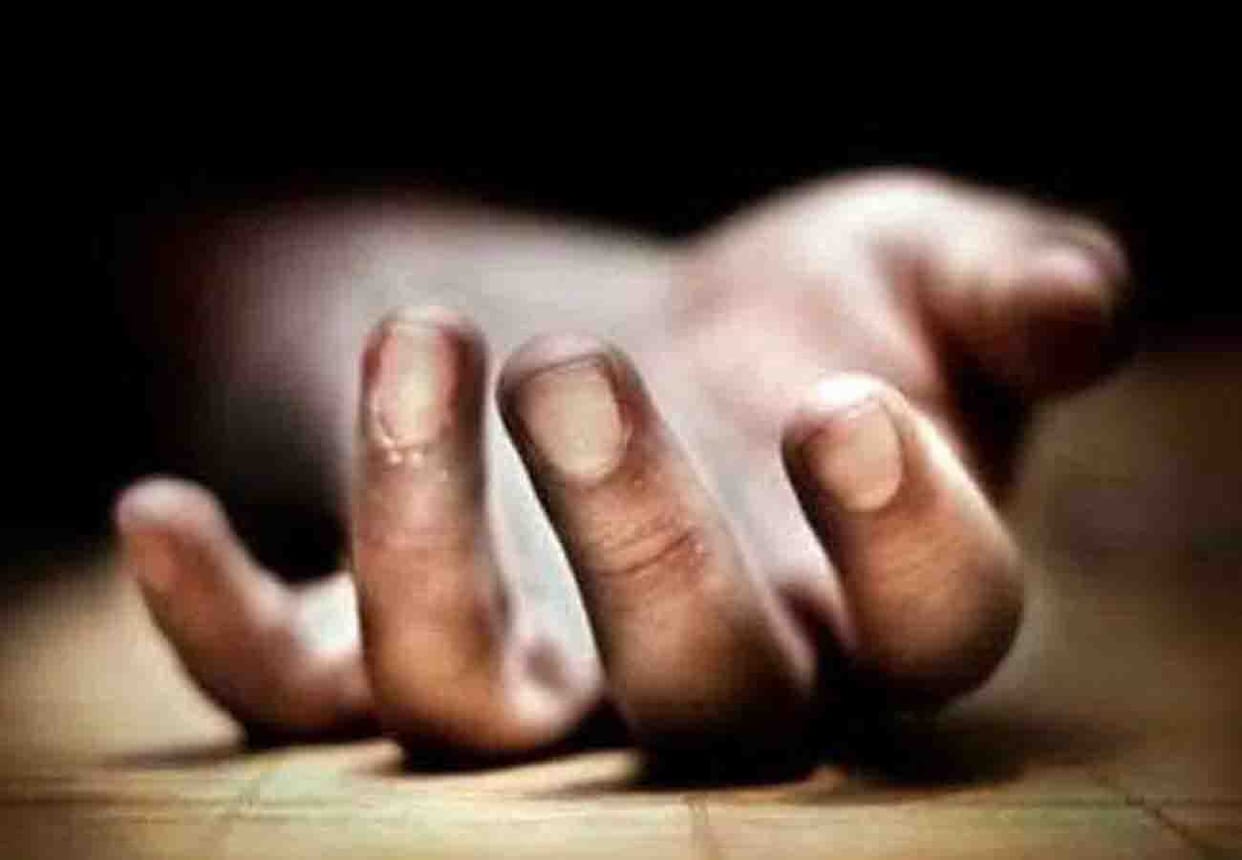 farmer committed suicide in mahoba