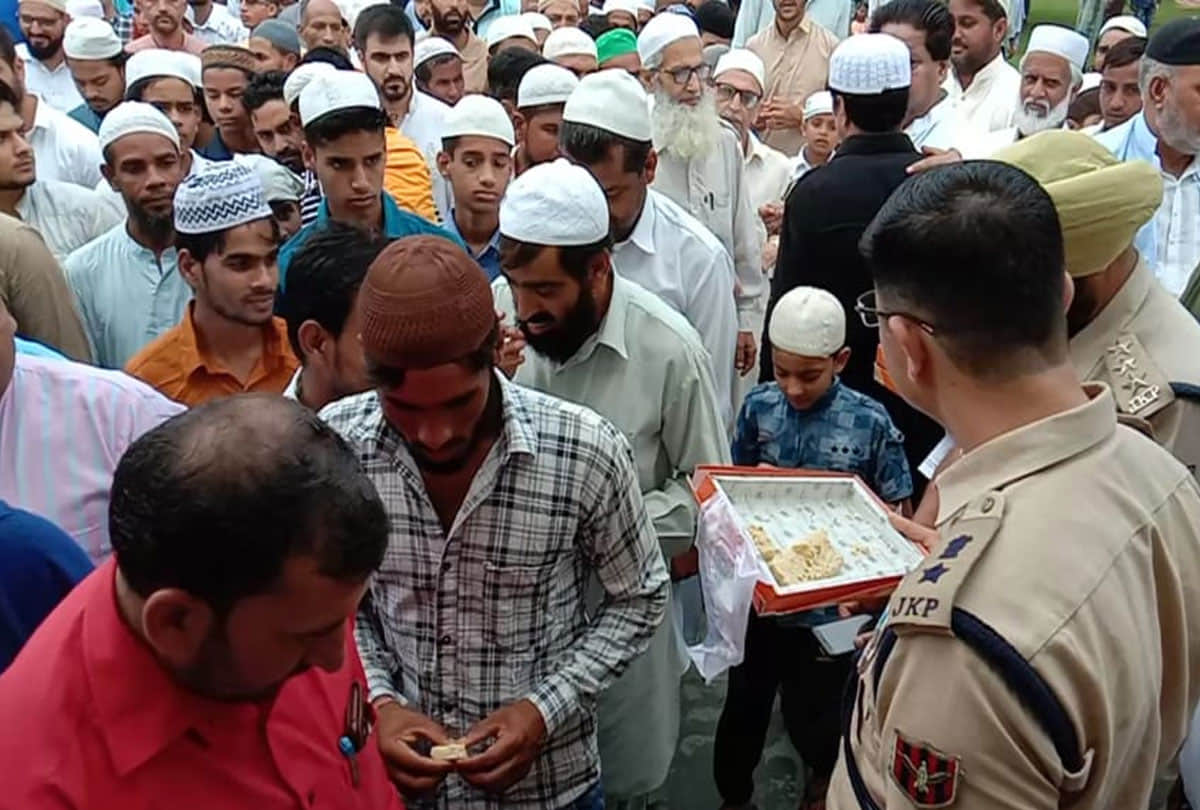 kashmir bakrid celebration in srinagar, anantnag, shopian, poonch, rajouri latest visuals and photos