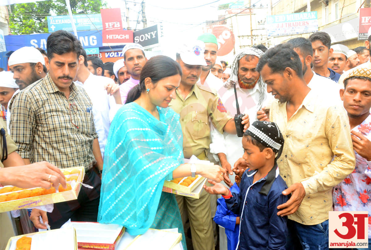 jammu kashmir bakrid visuals and photos, bakrid kashmir celebrations latest photos