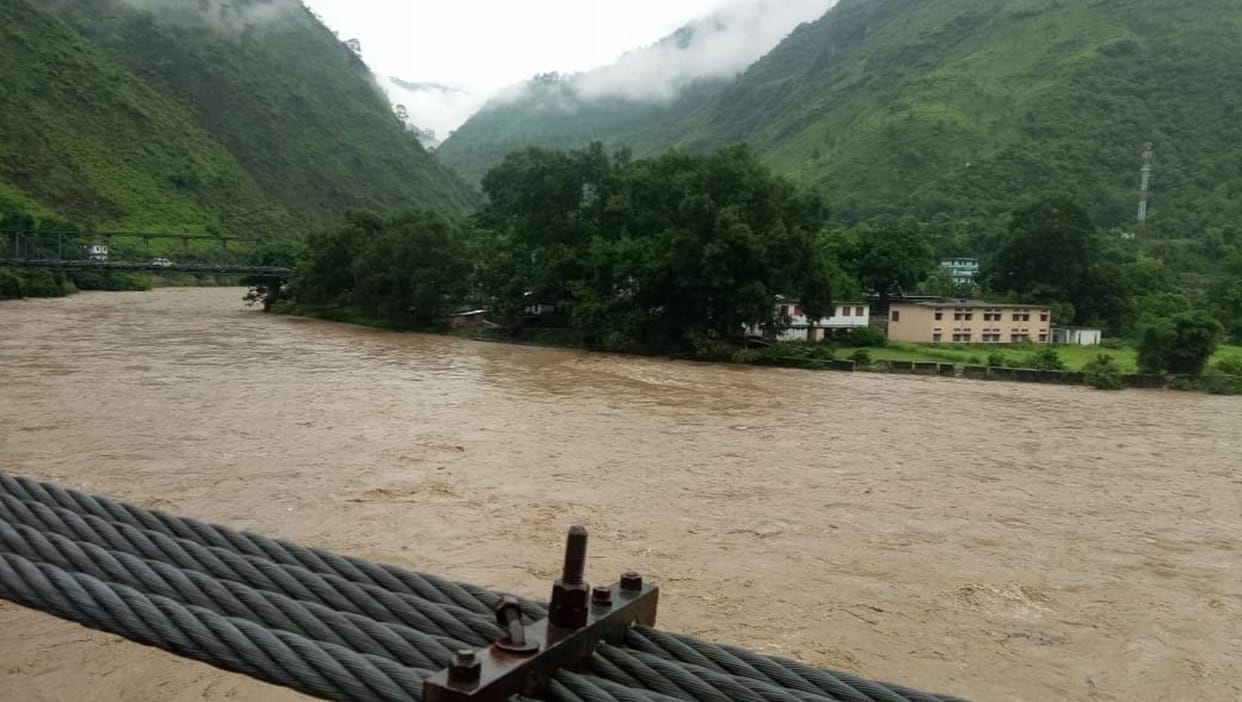 seraghat-naini road stopped movement