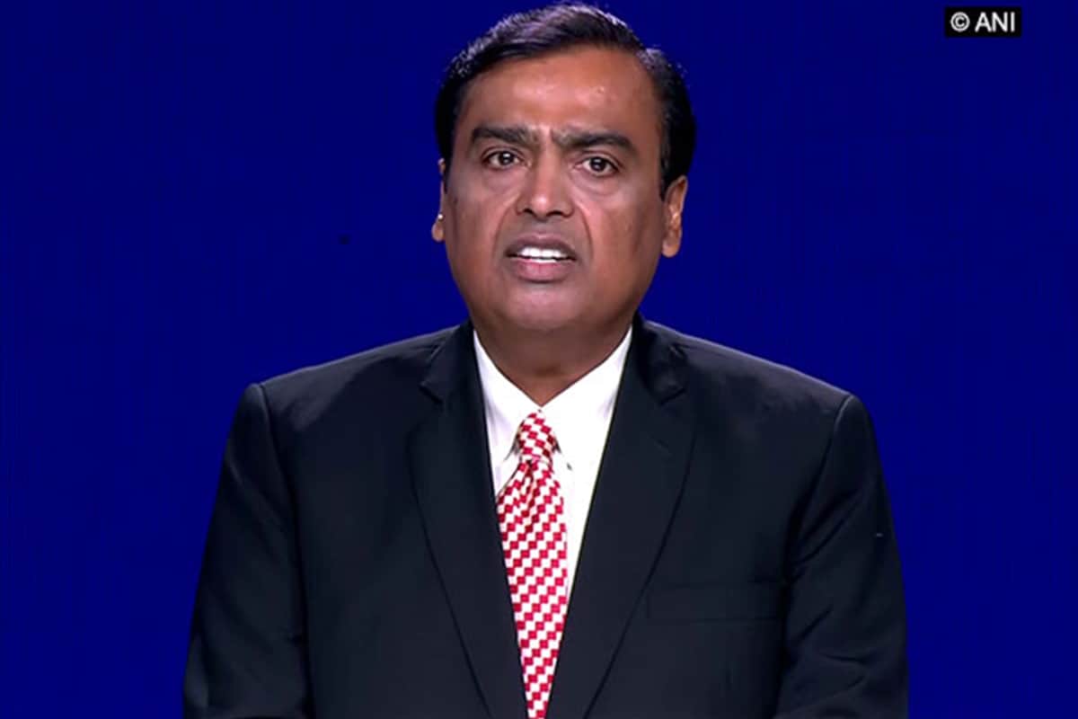 Reliance Jio Phone Might Retail at a Lesser Price to Achieve 500 Million Subscriber
