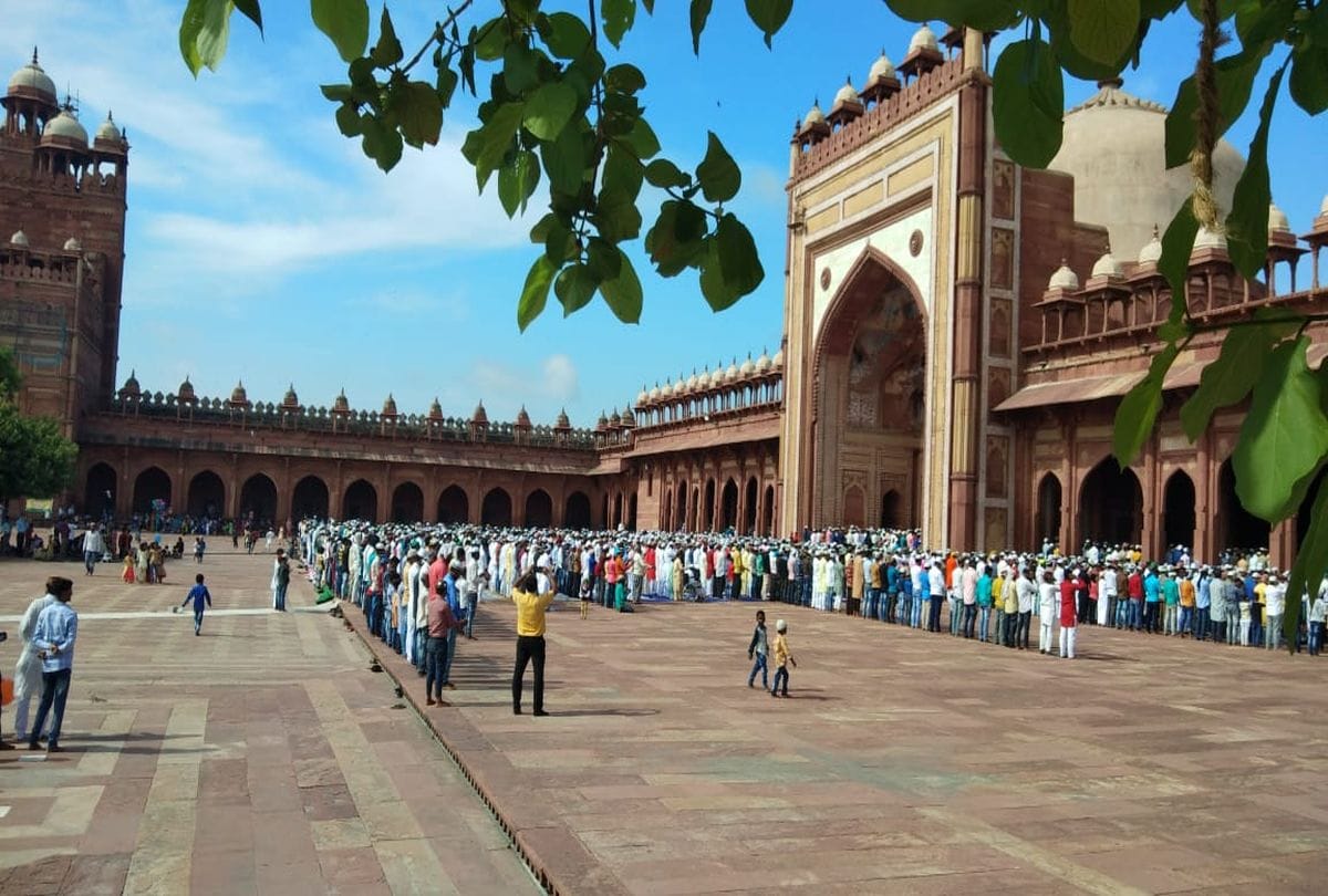 eid ul adha bakrid 2019 muslims perform namaz at mosques