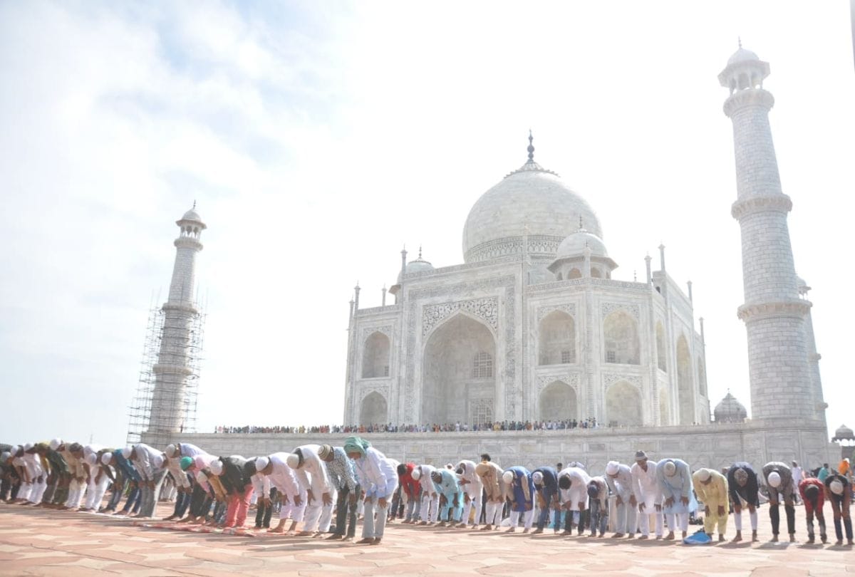 Bakrid Celebration in Braj Pictures Of Tajmahal Fatehpur Sikri And Mathura Agra News