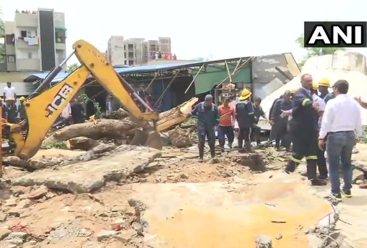 Overhead water tank collapsed in Bopal area Ahmedabad, may people dead