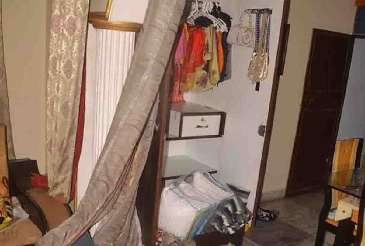 26 lakh theft in iron trader's house