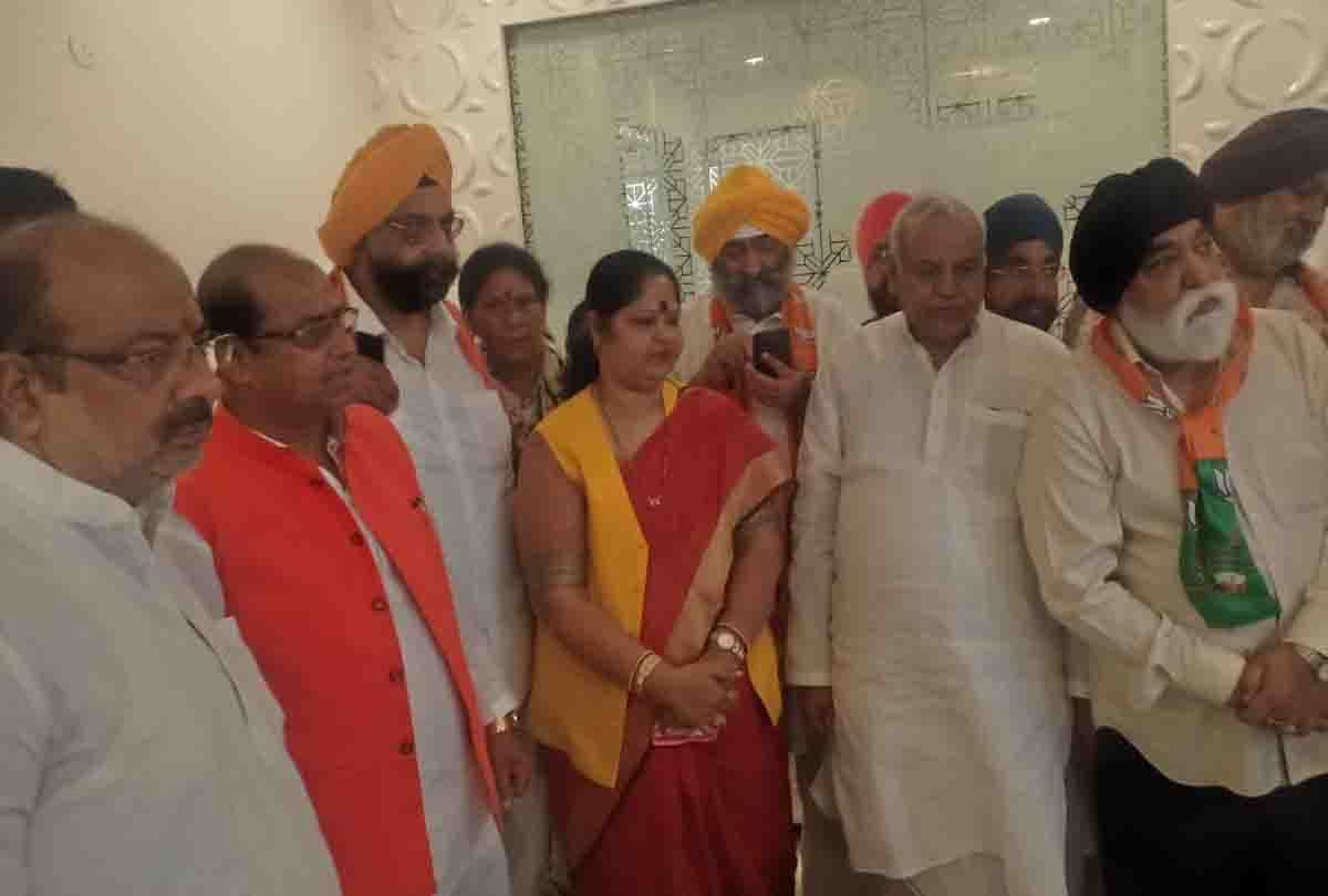 bsp leader mokam singh joined bjp before by election
