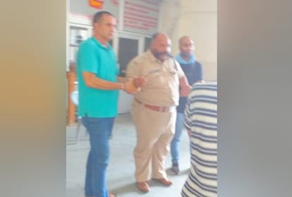 himachal vigilance bureau probe against bribed DSP Gyan Chand Thakur