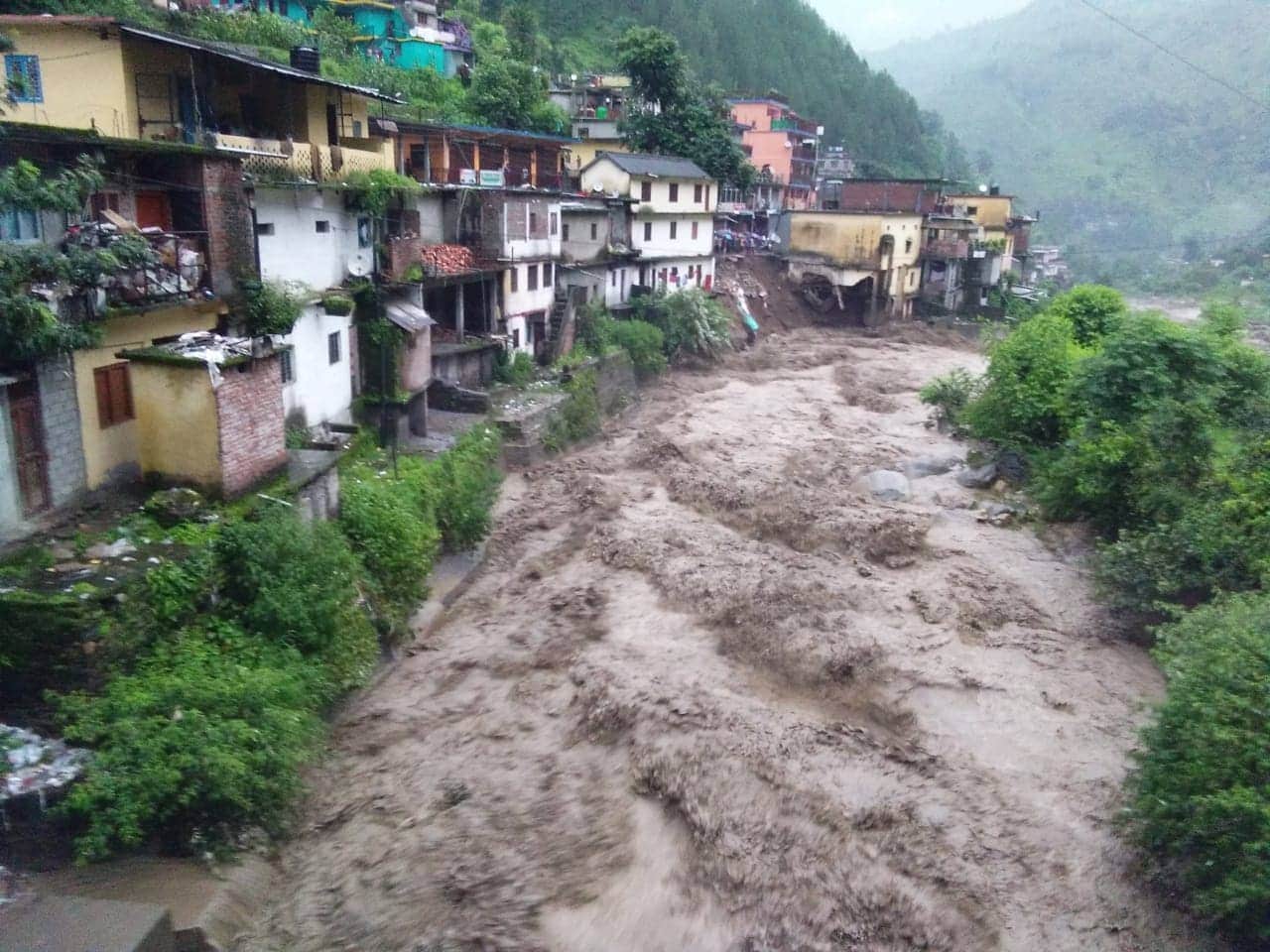 excess rain in uttarakhand chamoli many shop swept and six people died