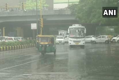 light rains lashes out in parts of delhi ncr in next three days heavy rain can occur orange alert