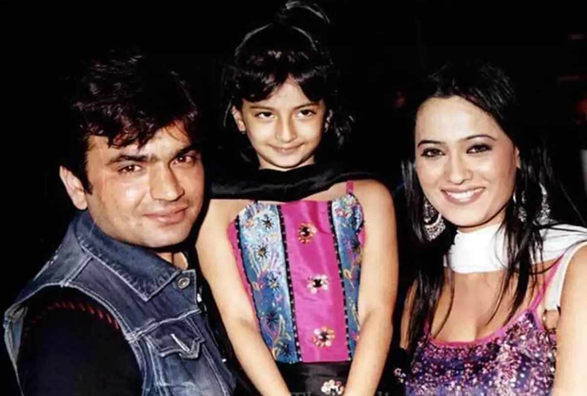shweta tiwari husband abhinav kohli shows vulgur photos to her daughter palak