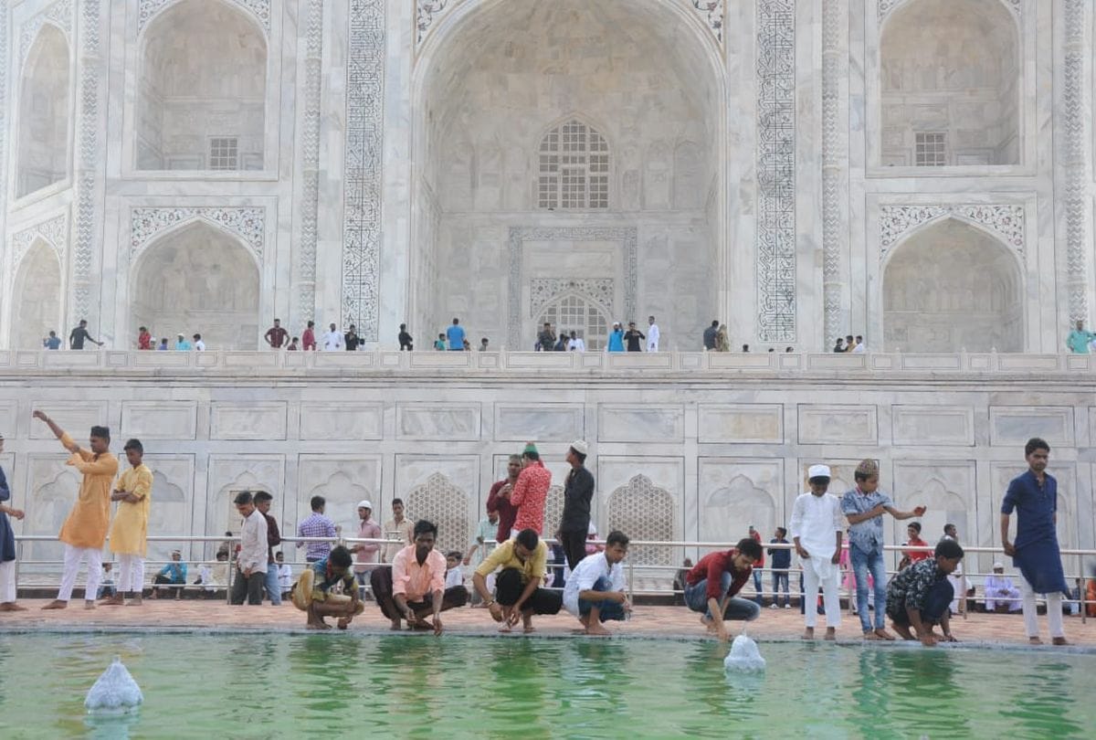eid ul adha 2019 Muslims perform namaj at Taj Mahal