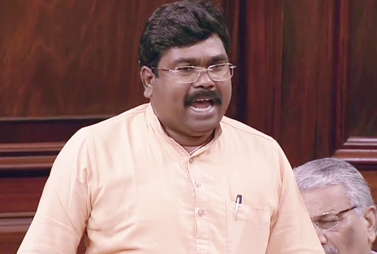 BJPs Rajya Sabha MP Sameer Oraon pelted stones in Jharkhand narrowly escapes