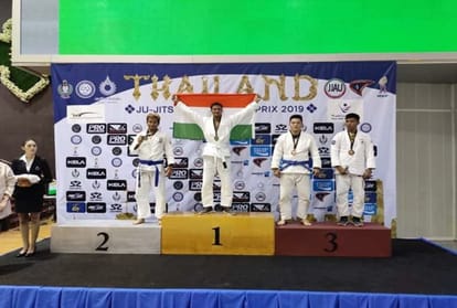 Hapur boy Vinod Rana won gold in Jutsu Open ground Priks 2019 in Thailand