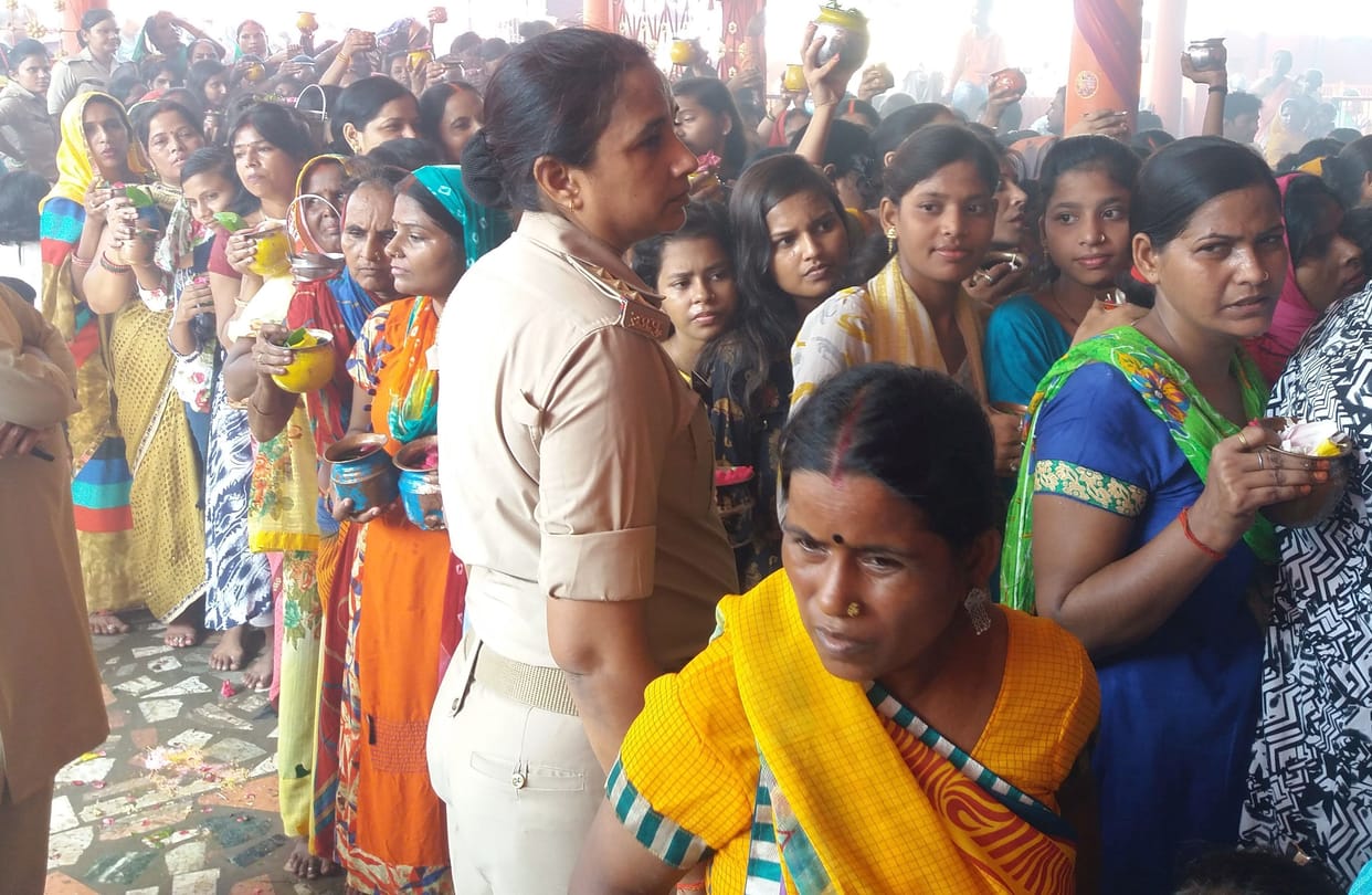 Faith in temples gathered on the last Monday of Sawan