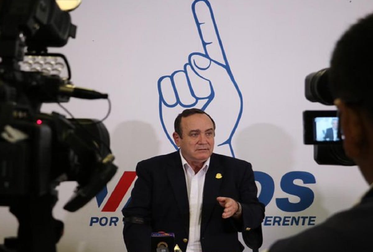 Conservative candidate's  Alejandro Giamatei new president of guatemala