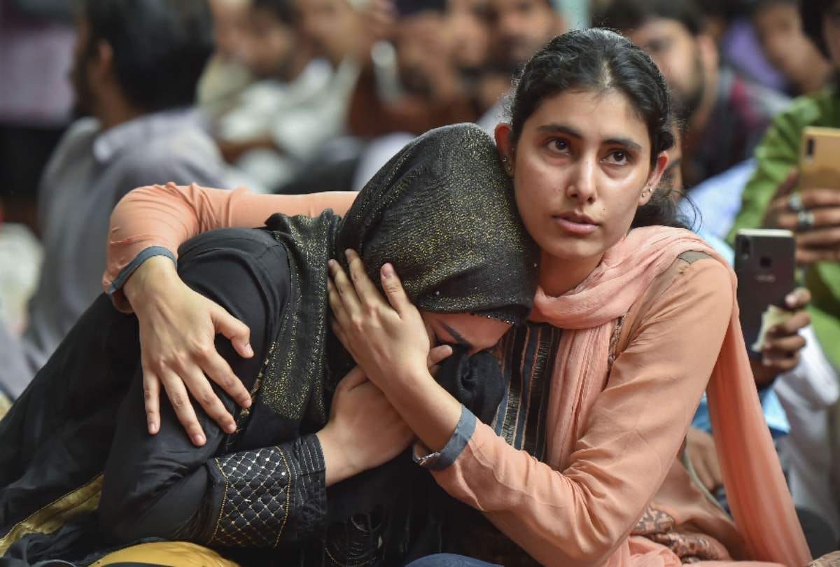 article 370 abrogated bakrid 2019 kashmiri people celebrate in delhi teary eyes shows this concern