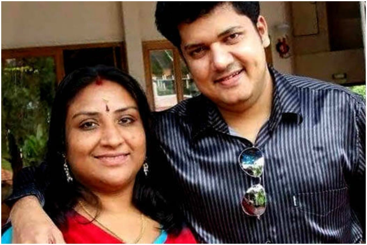 Malayalam singer Biju Narayanan wife Sreelatha died due to cancer