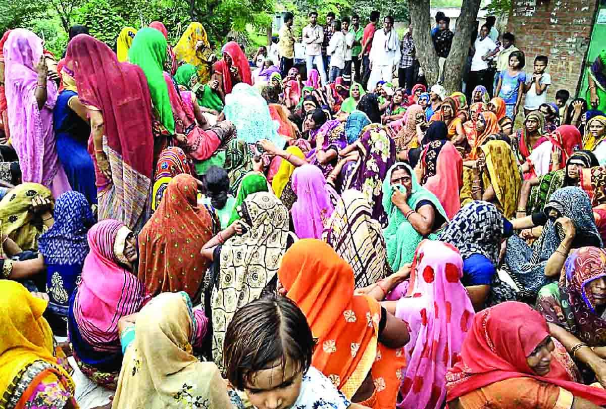 bjp worker died due to electricity current