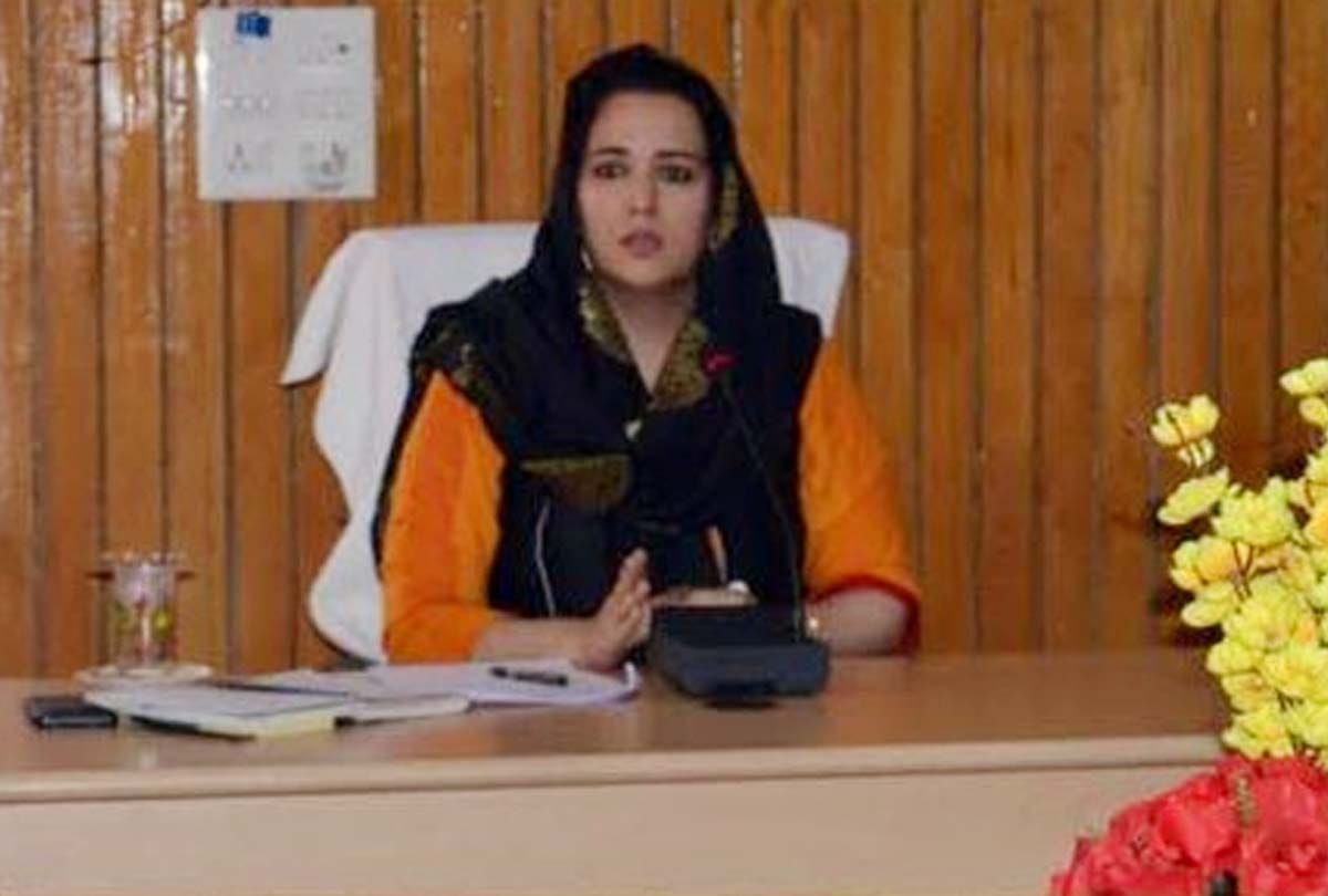 Syed Sehrish Asgar who posted in kashmir Valley is playing key role in kashmir current situation