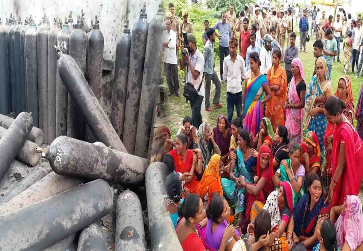 cylinder explosion in the factory of kanpur, one died and three injured