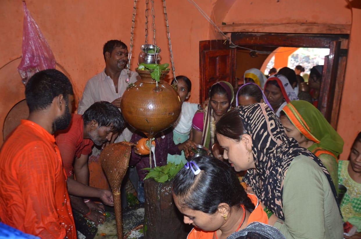 Devotees gathered for Jalabhishek
