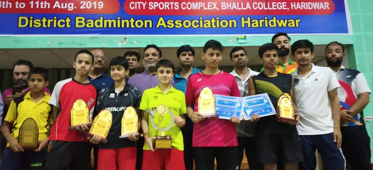 many medals won badminton plyers