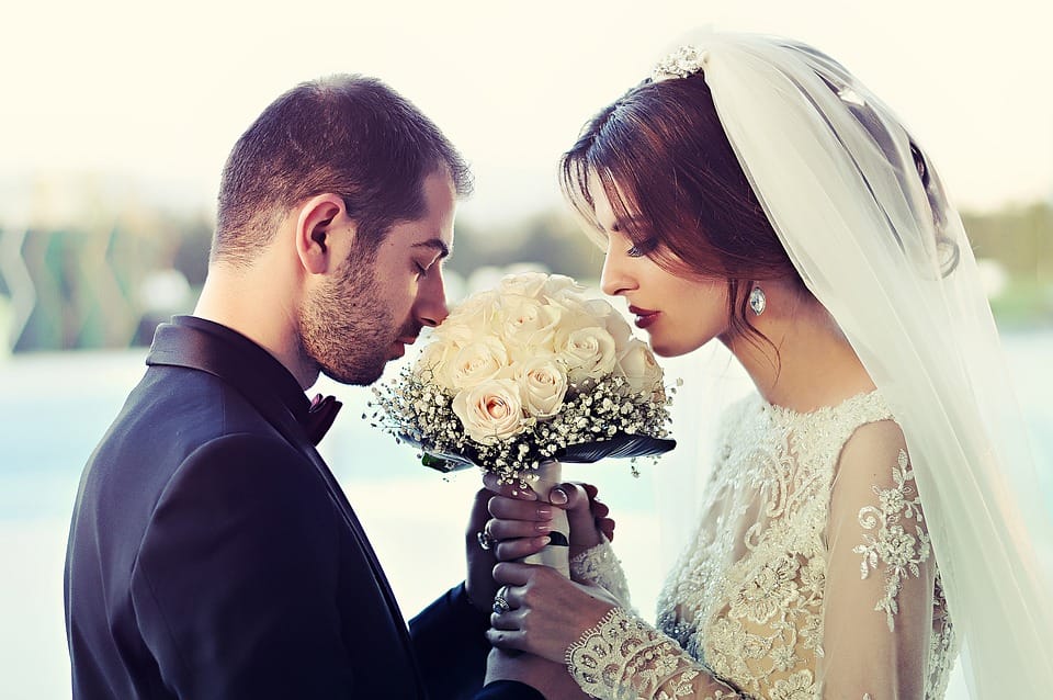 Emphasis on mass weddings in Lebanon, cause - increasing number of armed fighters
