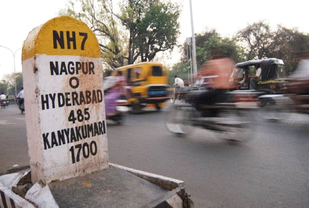 know about different colours of mile stones colour code in india