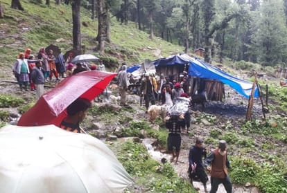mother and daughter killed as tree fall on home in rampur himachal pradesh