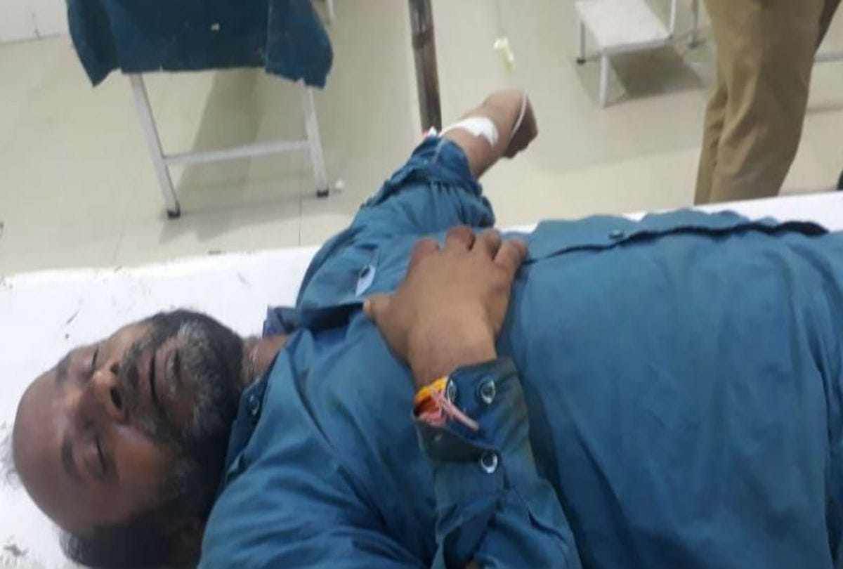 Mathura Police Encounter with Accused Who Give threat bomb blast in Prem Mandir