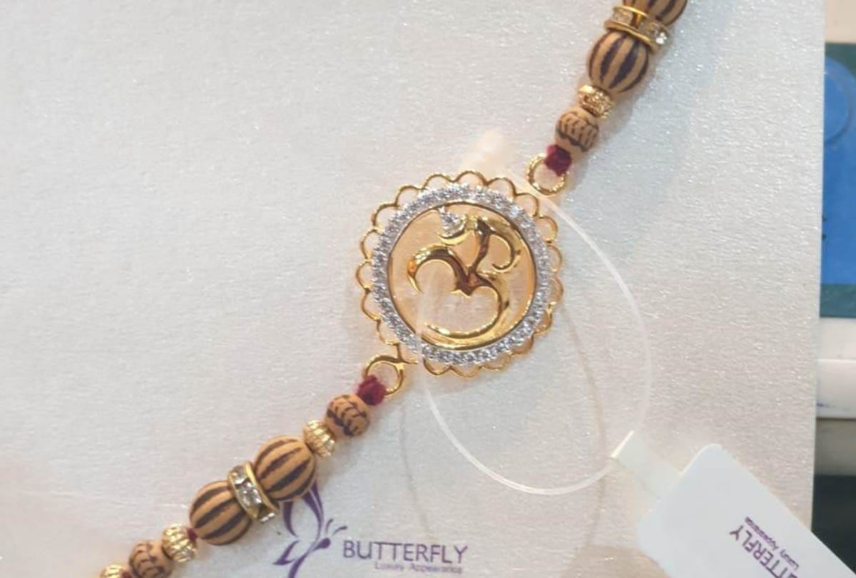 cost of gold and diamond's rakhis in lucknow