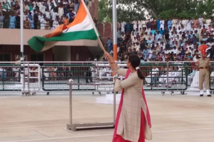 retreat ceremony on hussainiwala border on occassion of eid