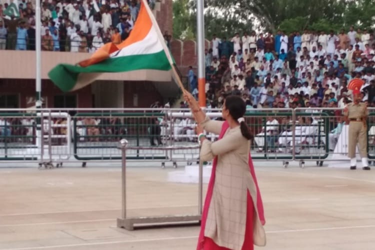 retreat ceremony on hussainiwala border on occassion of eid