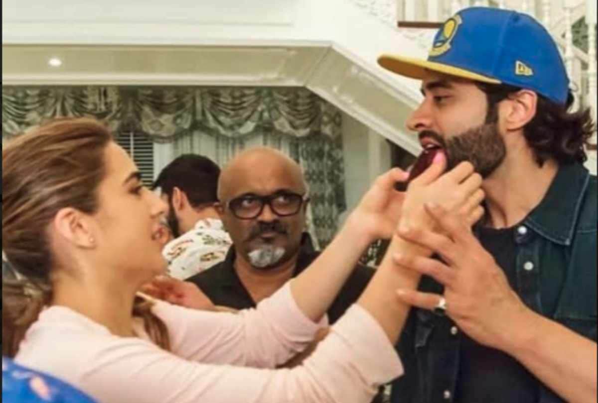Sara Ali Khan Celebrate her birthday at coolie no 1 set in bangkok