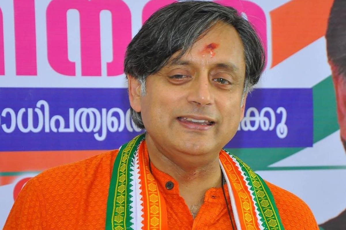 Shashi Tharoor again praise PM, recently gave explanation to congress on justifying modi