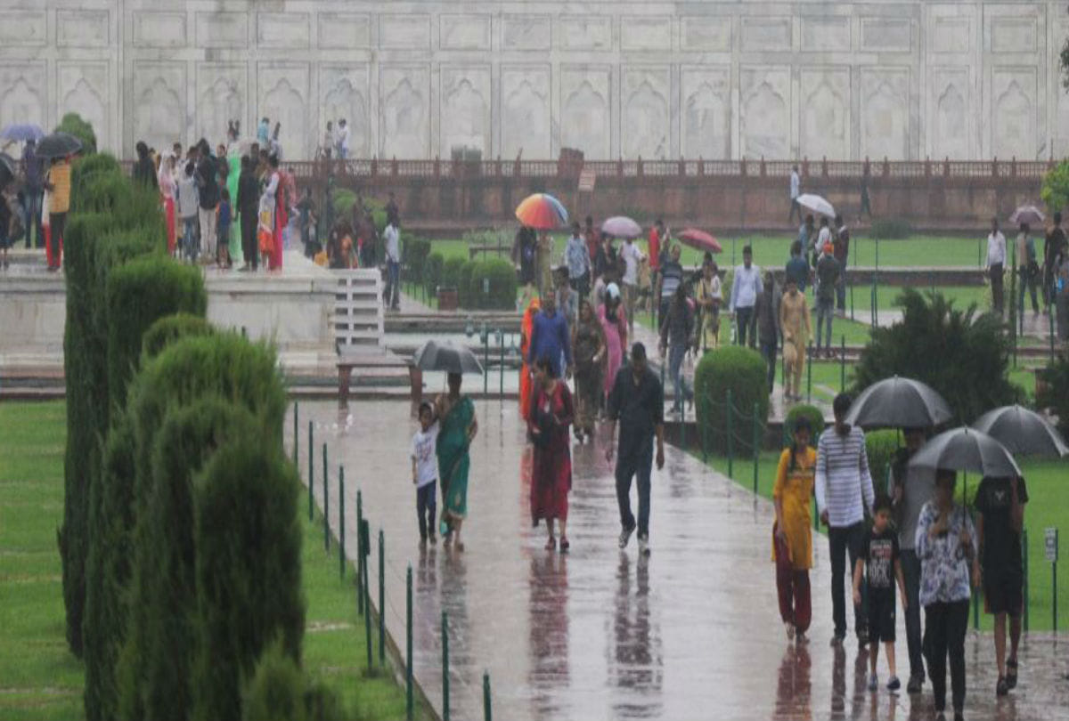 Rain in Agra Tourist Relief From Humidity Weather Forecast Today