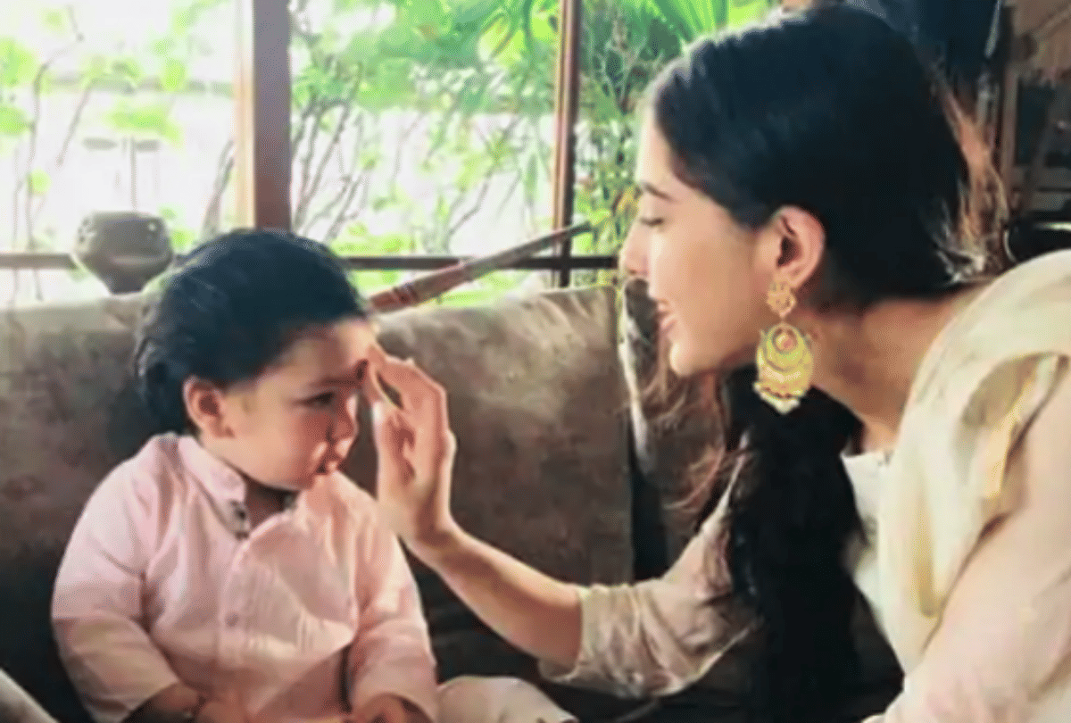sara ali khan to alia bhatt bollywood most famous step sibings
