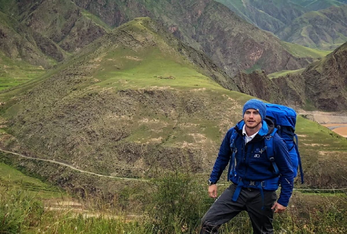 British adventurer ash dykes is first person to complete 4000 mile Yangtze River trek