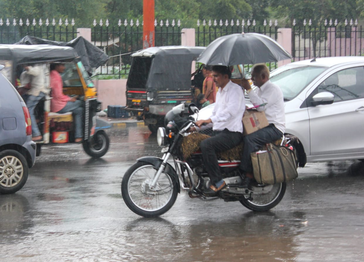 heavey rainfall, atmosphere pleasant
