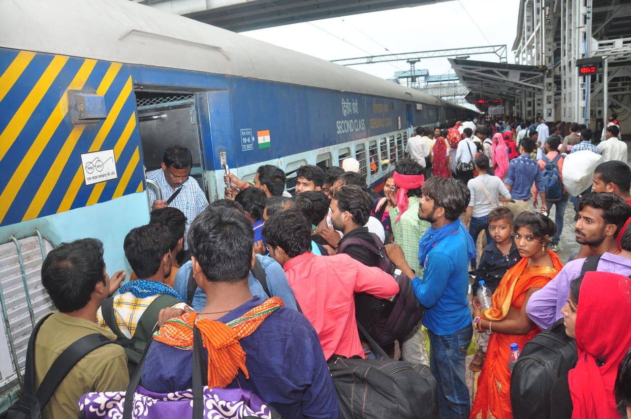 No space in trains due to pressure of rakshabandhan