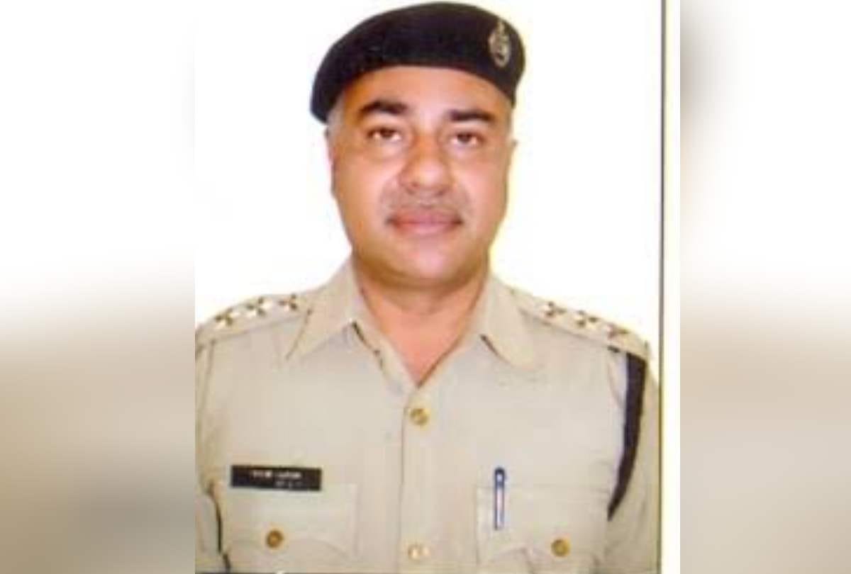 faridabad dcp vikram kapoor commits suicide by shooting himself with service revolver all update