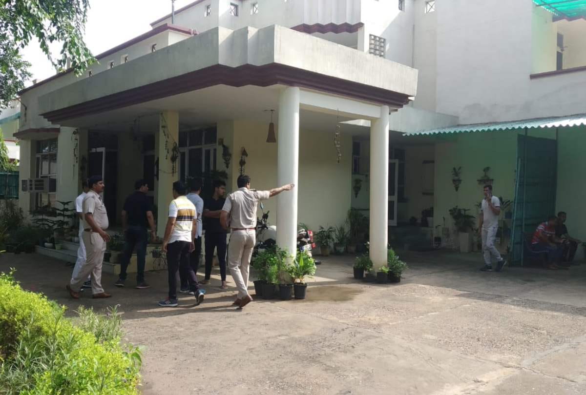 Faridabad dcp vikram kapoor shoot himself before on e year of retirement see photos