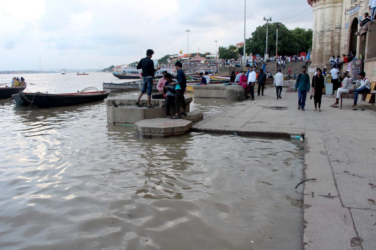 water full fill in many temple due to water level increase in ganga after rain varanasi kashi