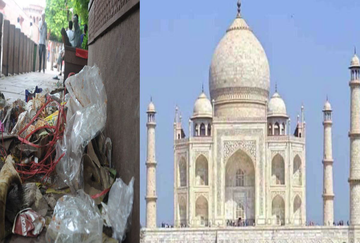 Sweepers Strikes Garbage Dump Outside Tajmahal In Agra
